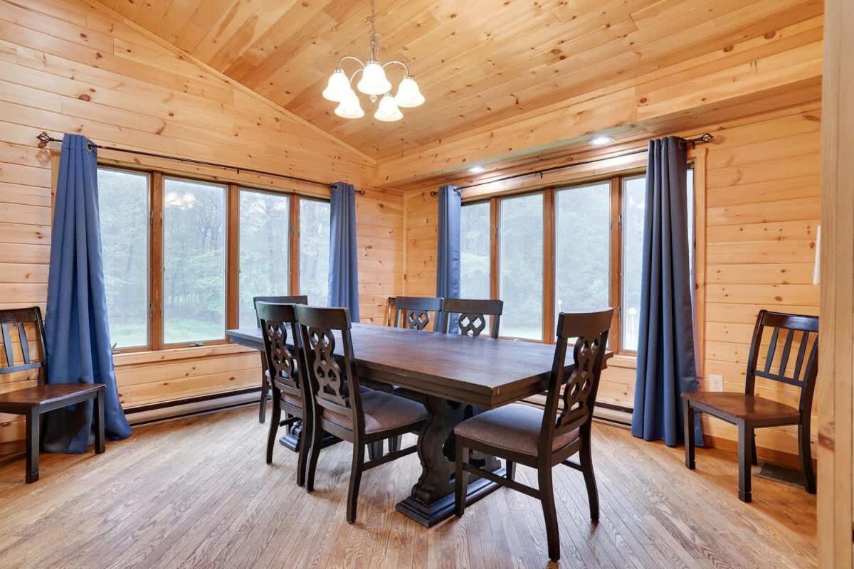 Relax In Blakeslee - Spacious 5Br Home With Bbq Exterior foto